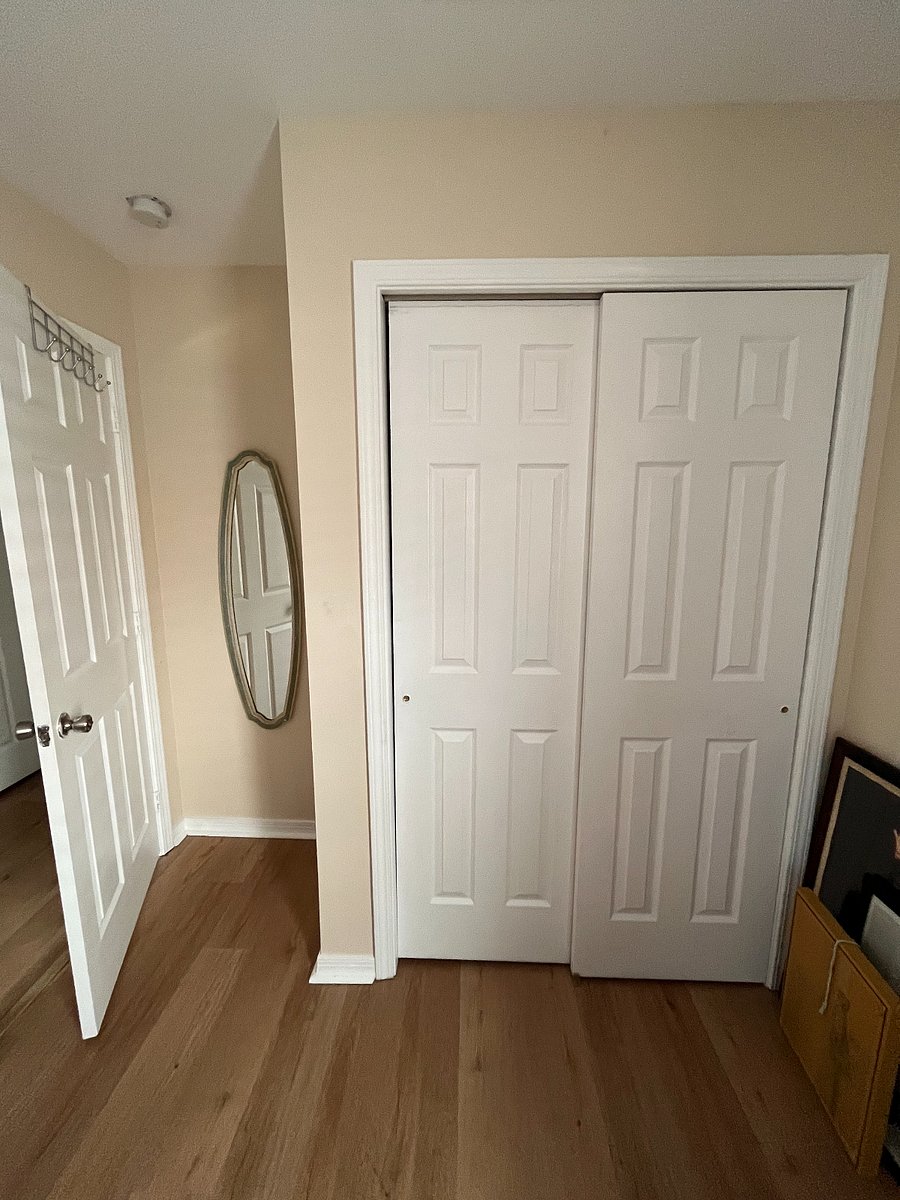 Both rooms have identical closets.