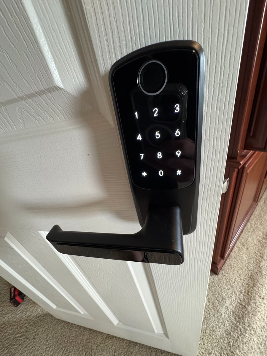 Room for rent lockable door with fingerprint, numeric code and RFID key badge for access