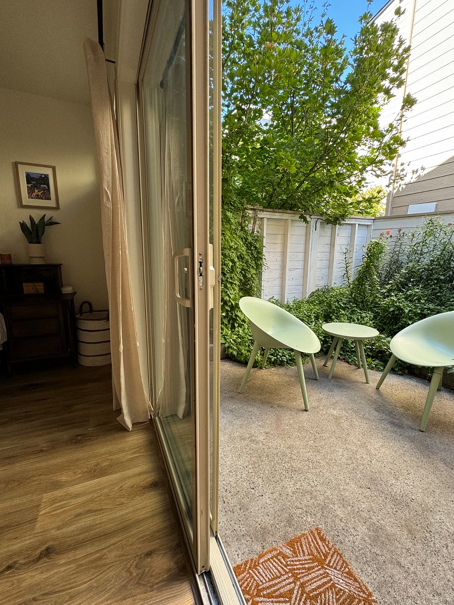 Furnished Finder property 695423_1 photo 24