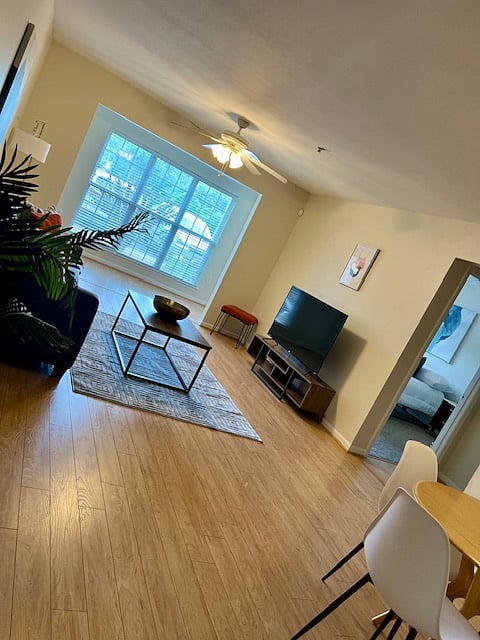 Furnished Finder property 695449_1 photo 3