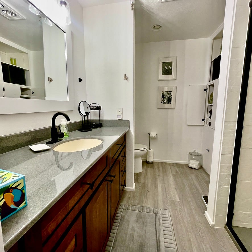 Master Bath has plush linens