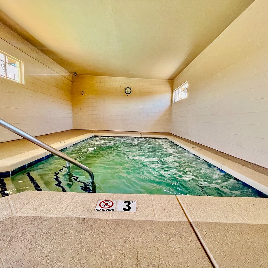Hot Tub Heated year round!
