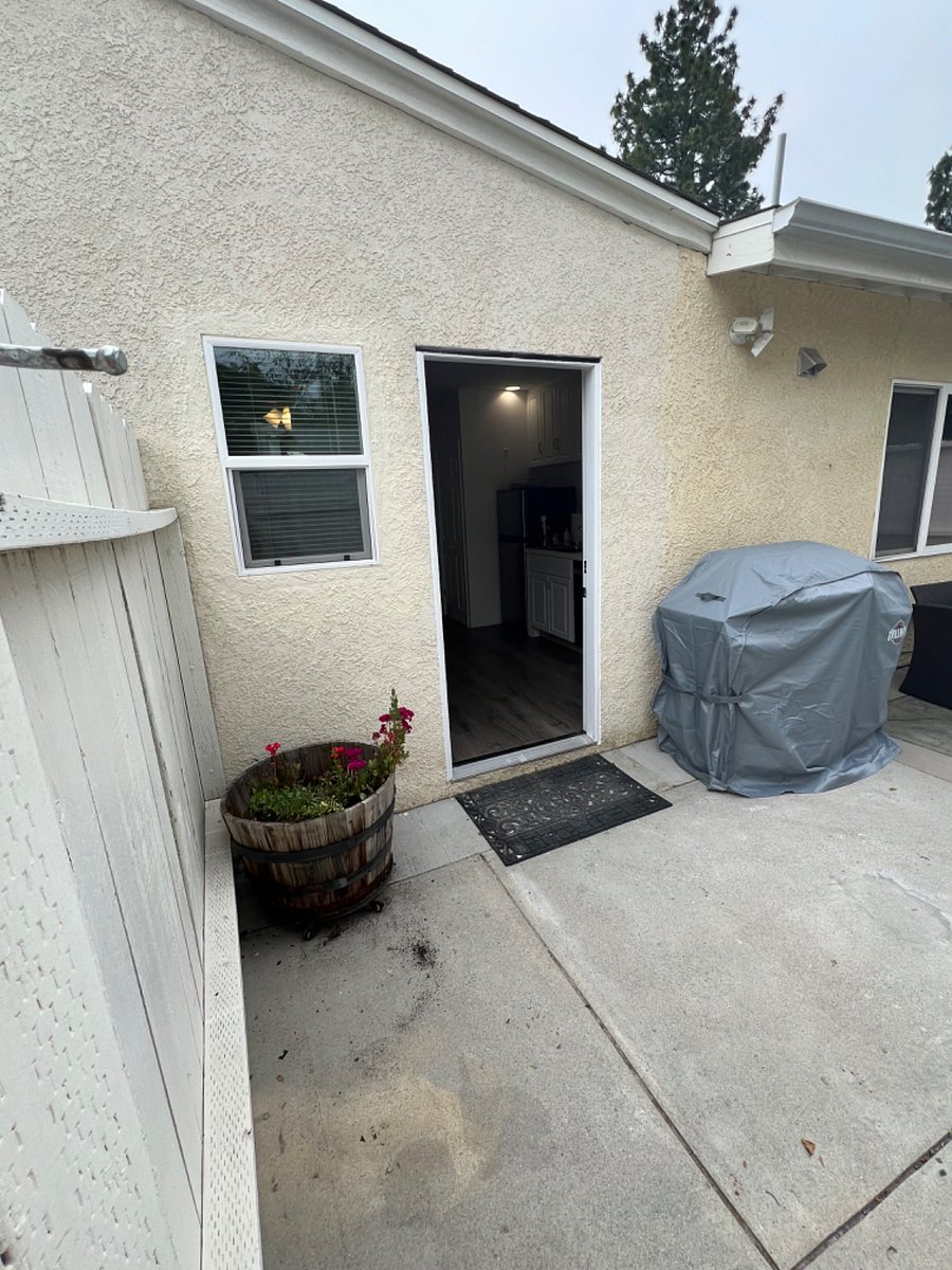 Main entrance to apartment