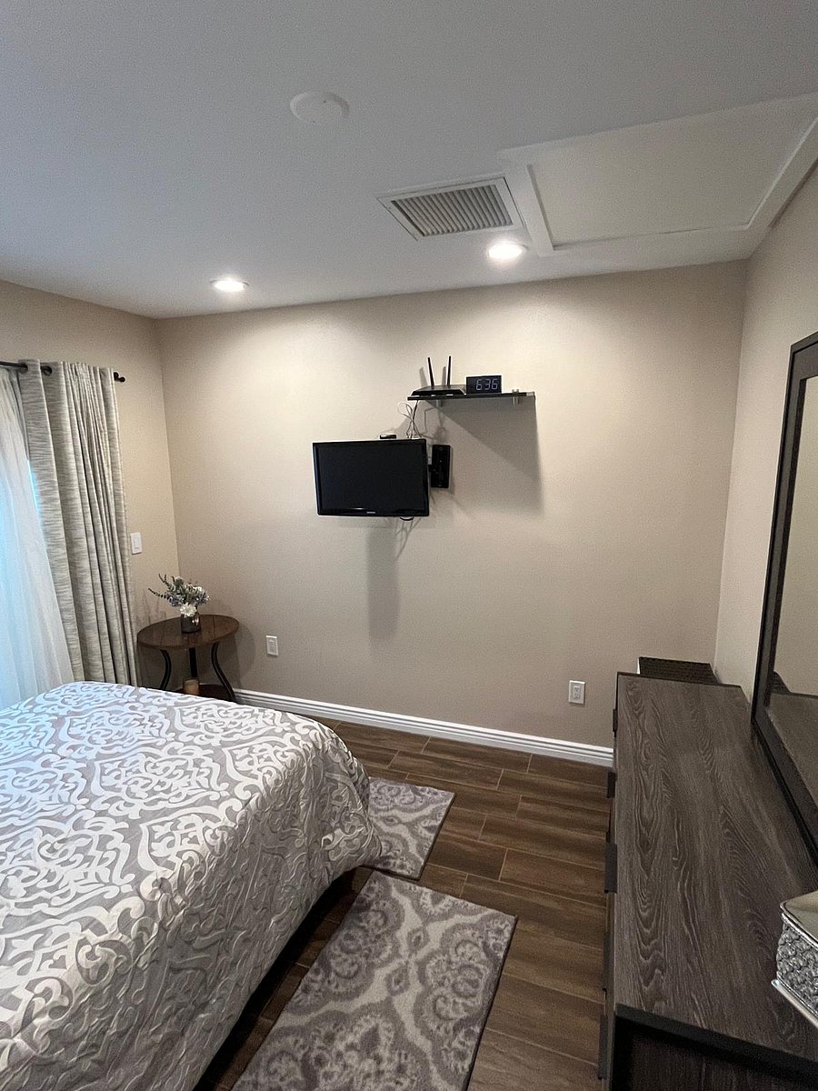 110 square feet bedroom
