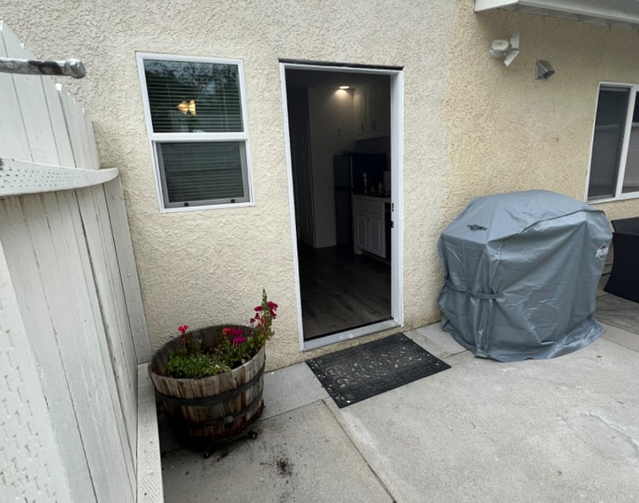 Main entrance to apartment