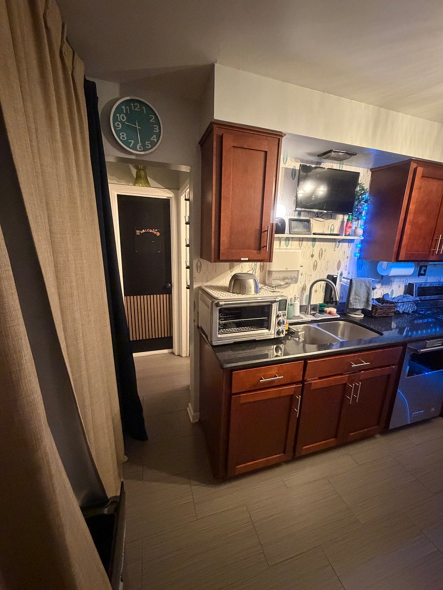 Furnished Finder property 695595_3 photo 17