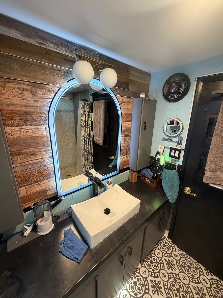 Furnished Finder property 695595_5 photo 23