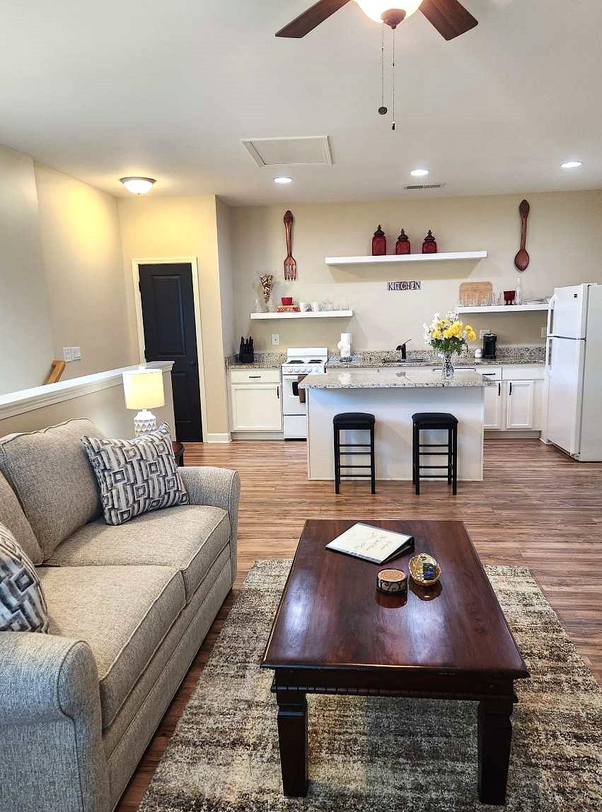 Furnished Finder property 695695_1 photo 4