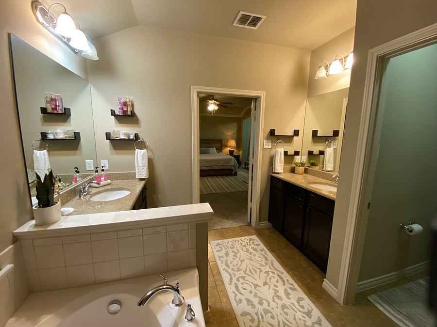 Master full bath with jack and Jill vanities