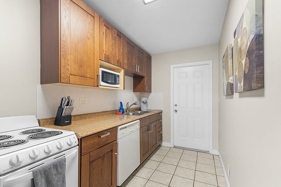 Furnished Finder property 695749_1 photo 4