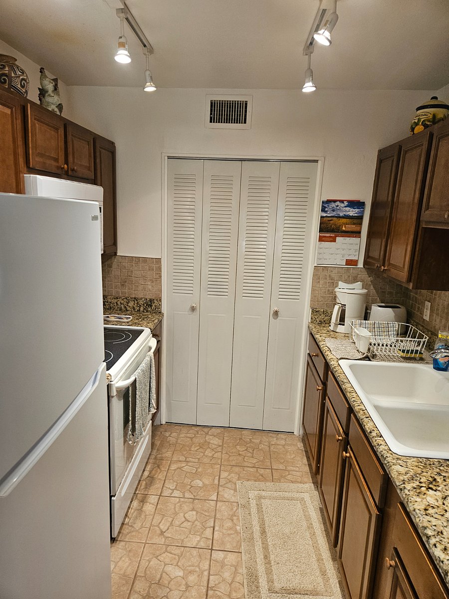 Furnished Finder property 695824_2 photo 8