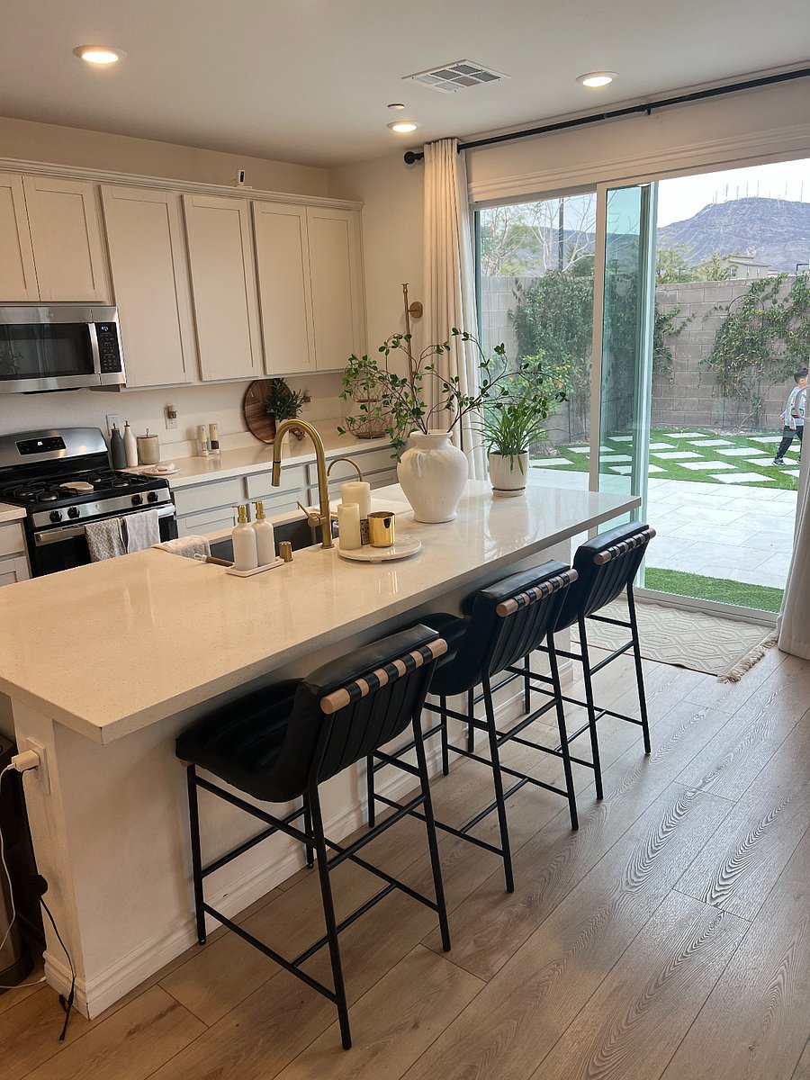 Furnished Finder property 695851_1 photo 3
