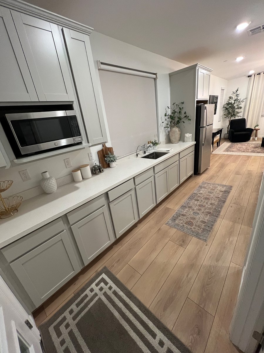Furnished Finder property 695851_2 photo 8