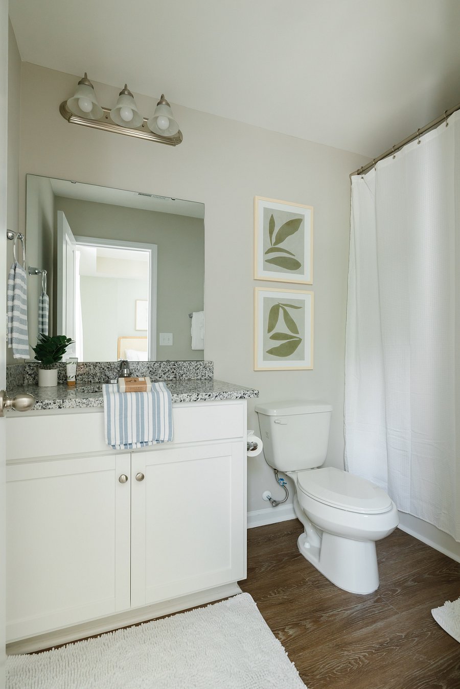 Sweet Grass Theme Bedroom: Bedroom