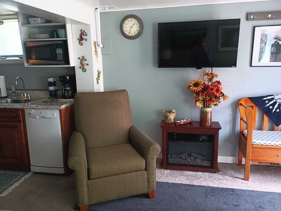 Furnished Finder property 696121_1 photo 3