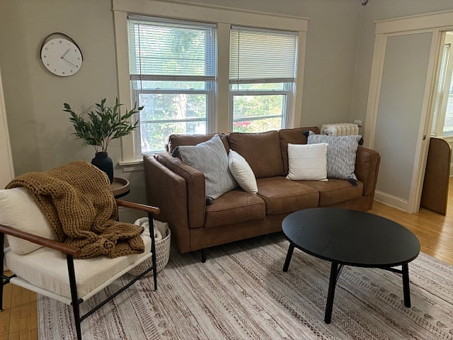 Furnished Finder property 696168_3 photo 3