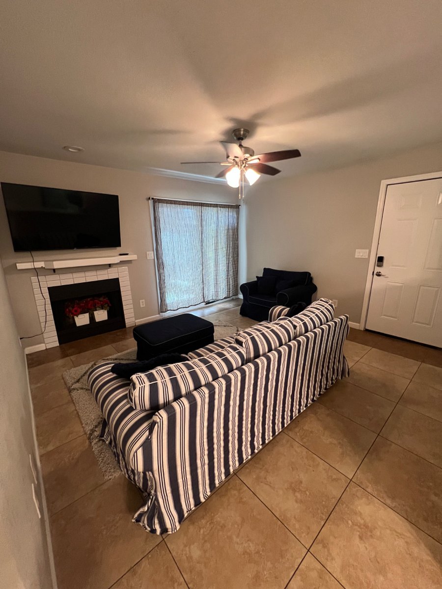 Furnished Finder property 696235_1 photo 2