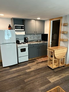 Furnished Finder property 696240_1 photo 2