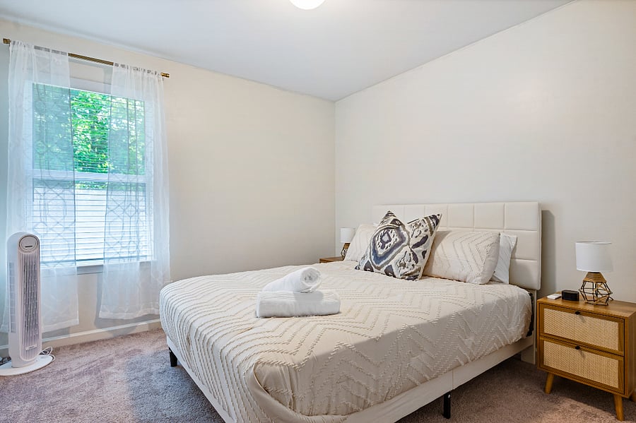 Furnished Finder property 696245_1 photo 3