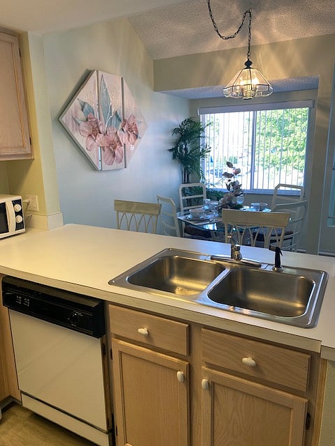 Furnished Finder property 696412_1 photo 8