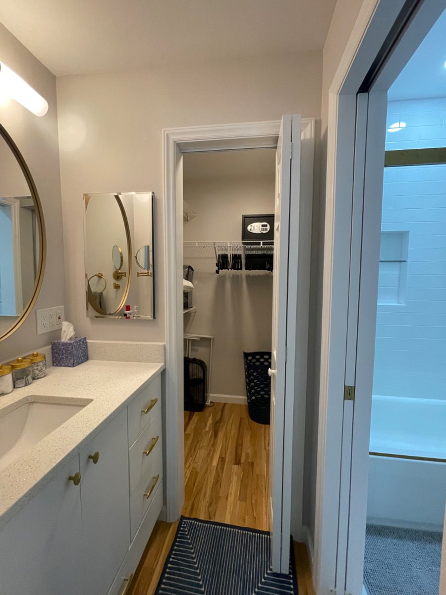 Ensuite bathroom vanity and walk-in closet