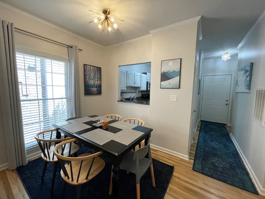 Dining table seats 6