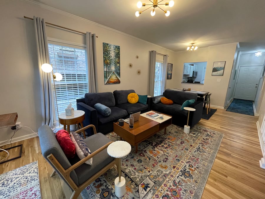 Comfy living room offers 2 pullout sofas (1 queen, 1 twin)