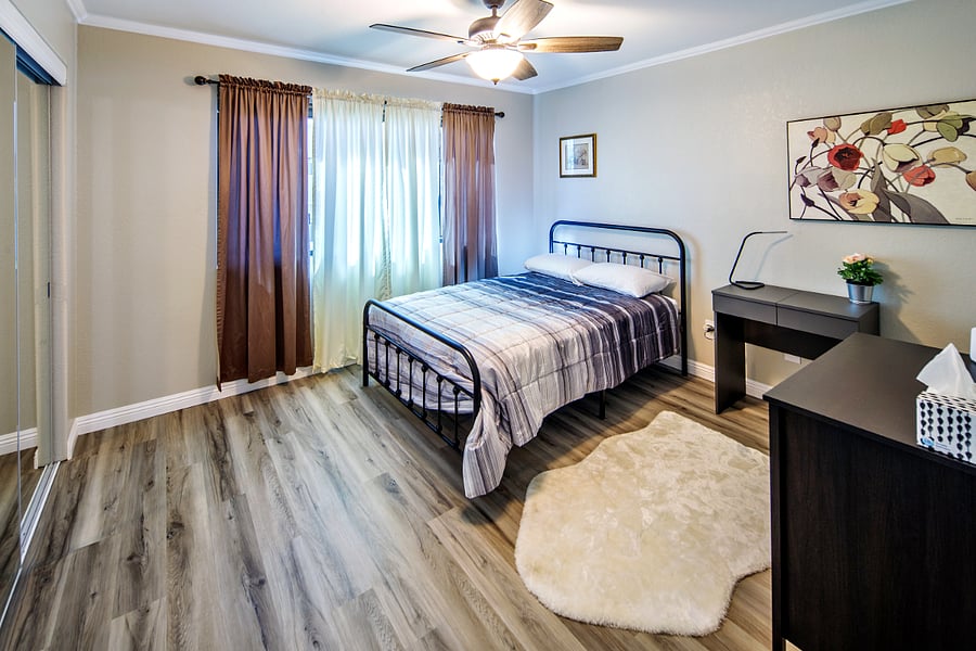 2nd bedroom