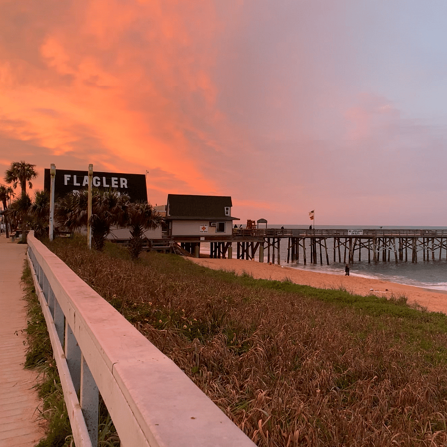 Flagler Beach Pier (8-minute drive)