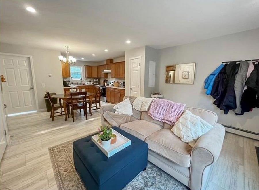 Furnished Finder property 696720_6 photo 4