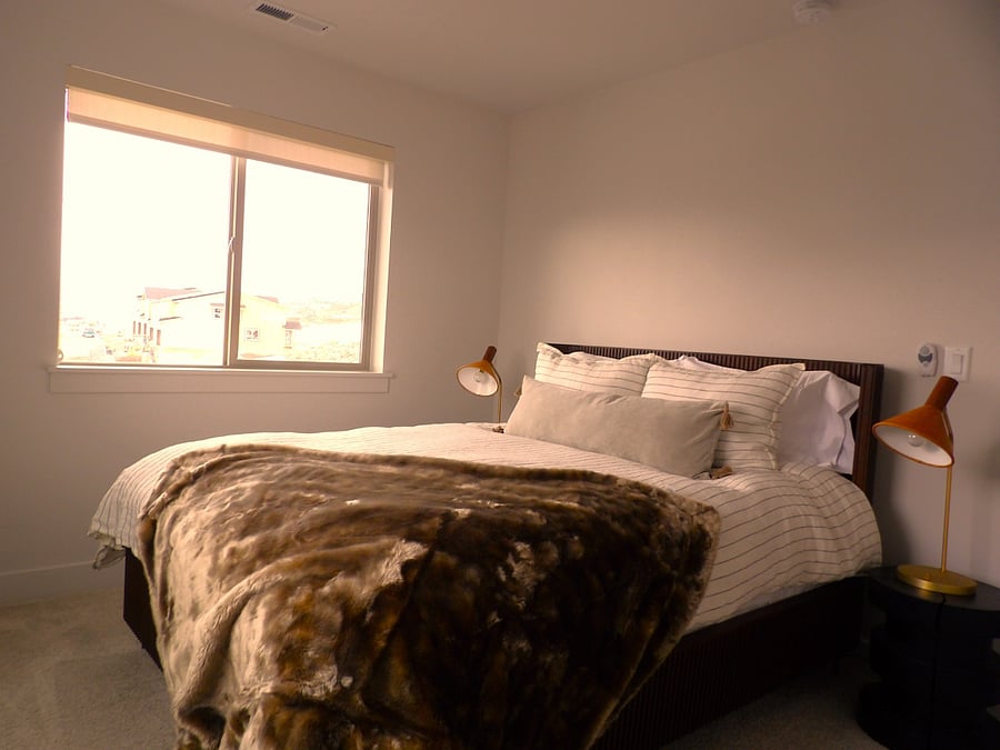 Queen bedroom