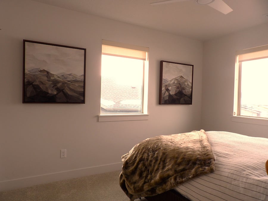Queen bedroom mountain view