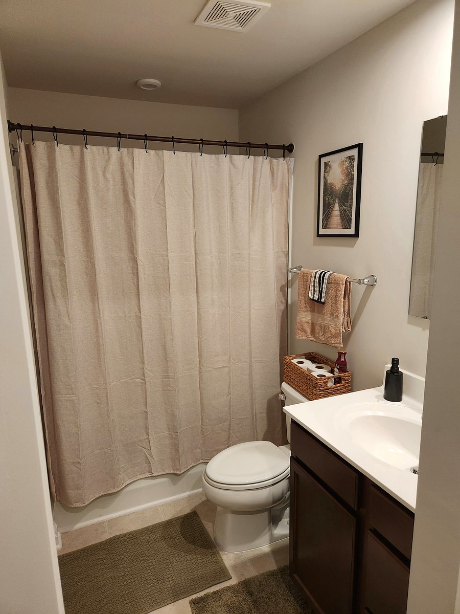 Main bathroom located in main bedroom