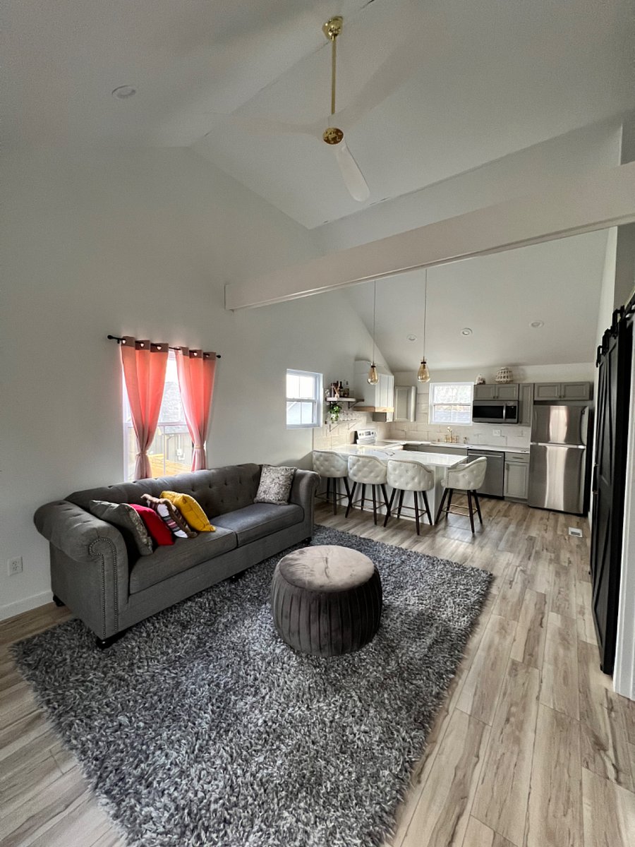 Furnished Finder property 696835_1 photo 4