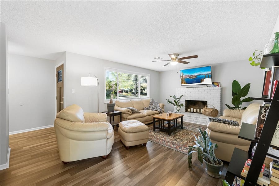 Furnished Finder property 696932_1 photo 2