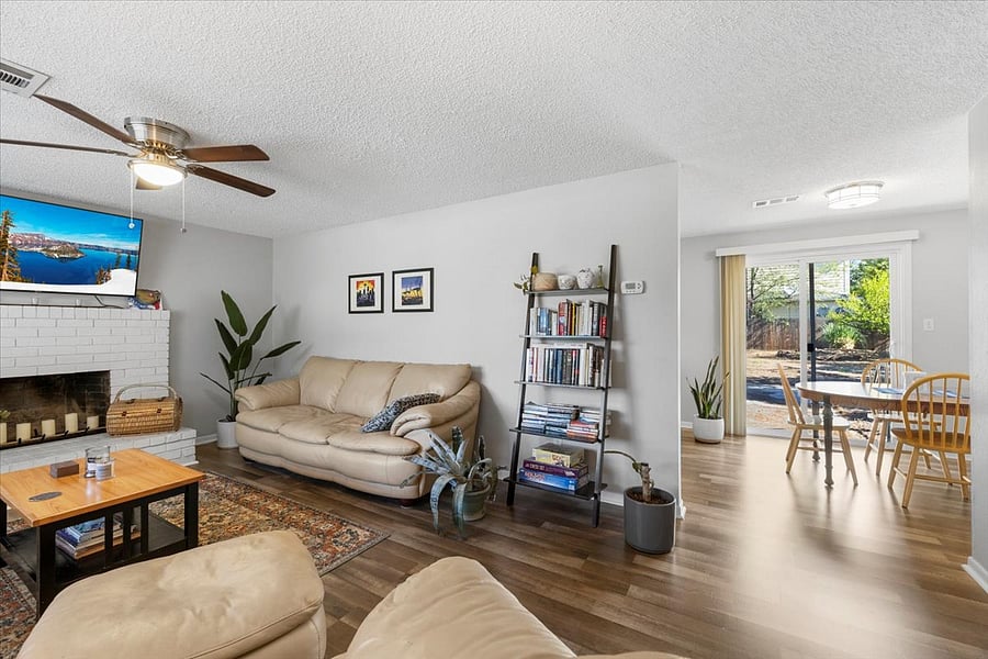 Furnished Finder property 696932_1 photo 3