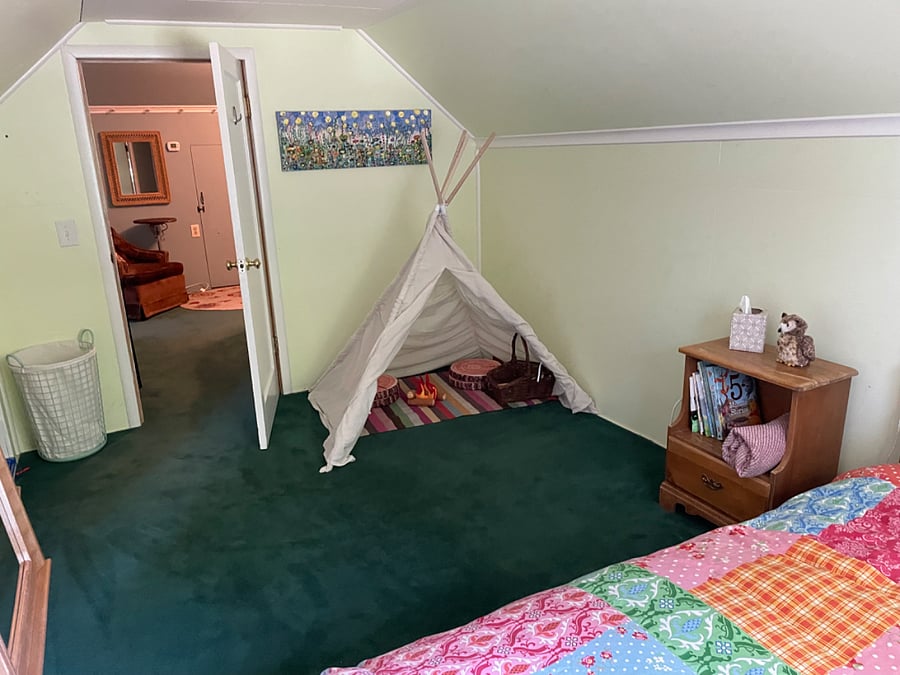 Second upstairs bedroom