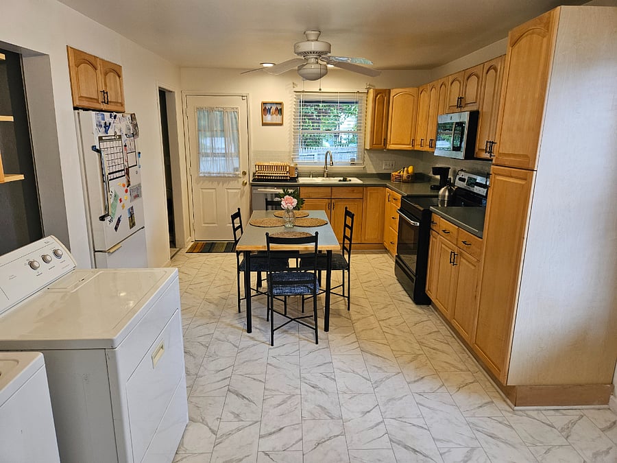 Furnished Finder property 697016_1 photo 10
