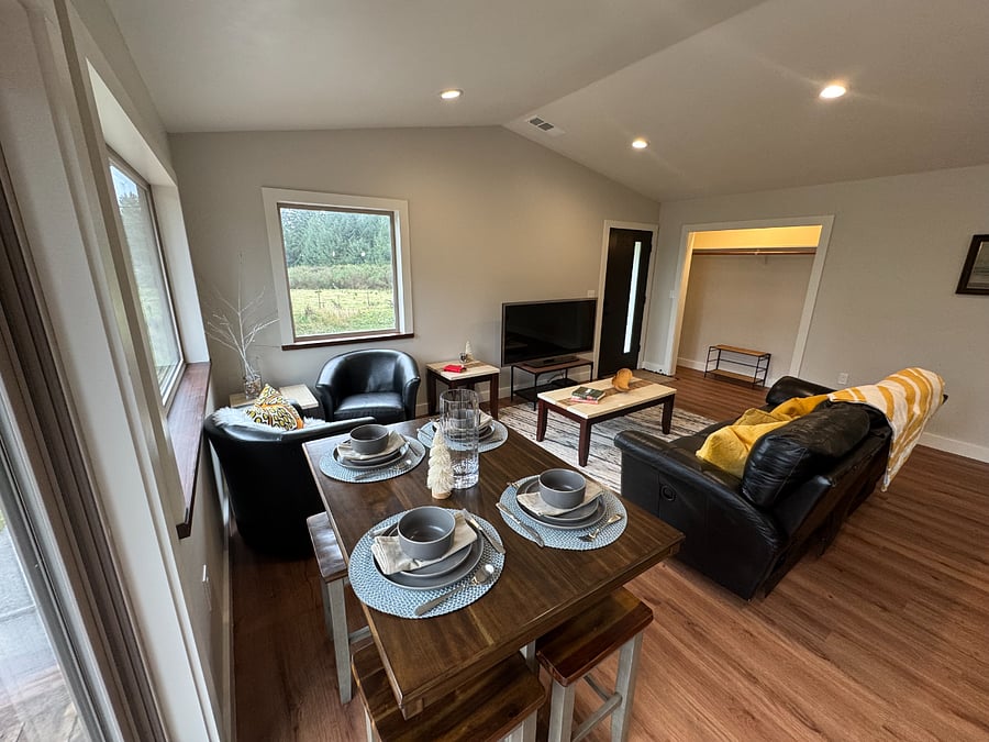 Furnished Finder property 697090_2 photo 3