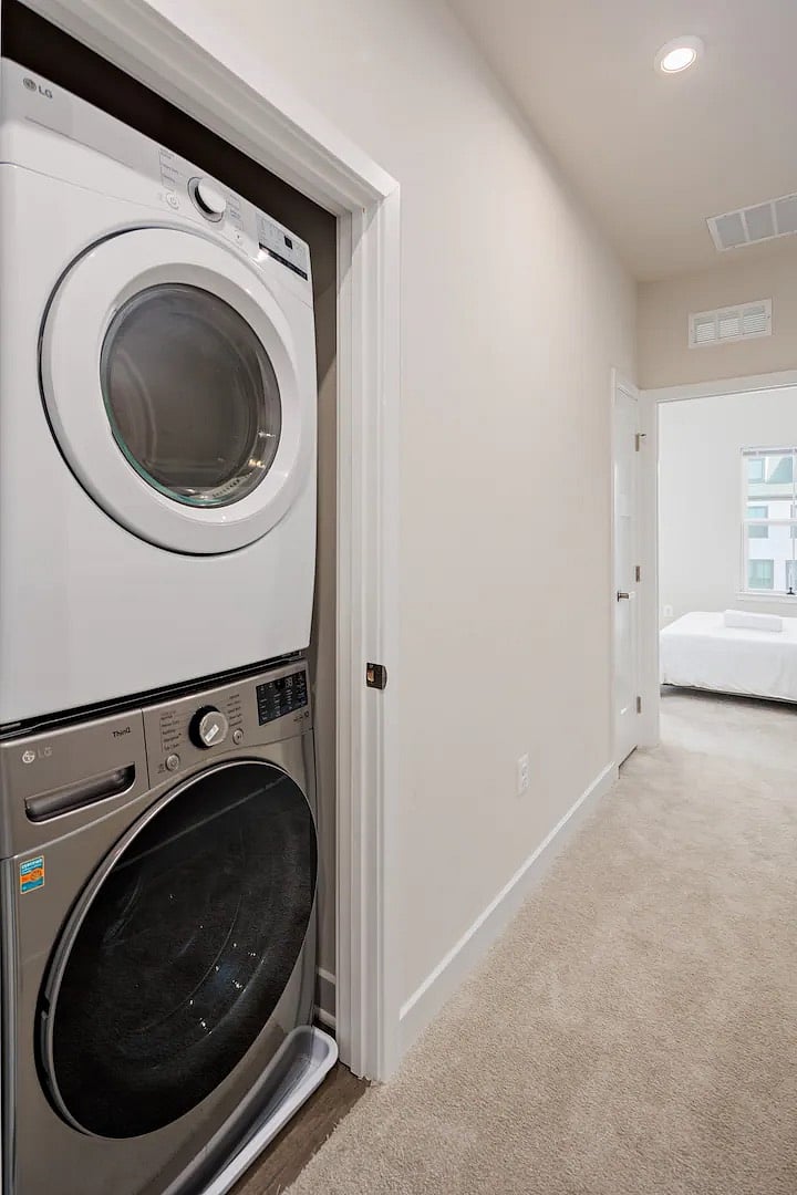 Furnished Finder property 697108_1 photo 12