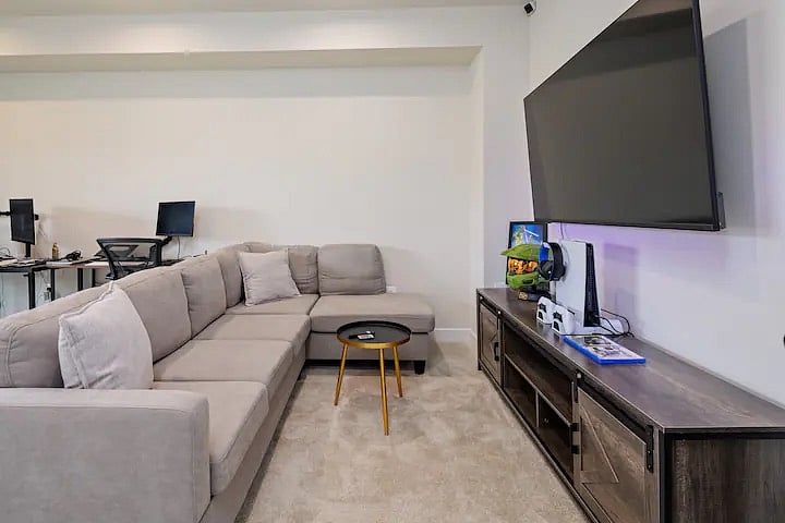 Furnished Finder property 697108_1 photo 4