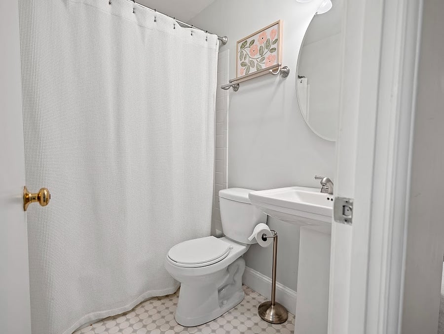 2nd Bathroom