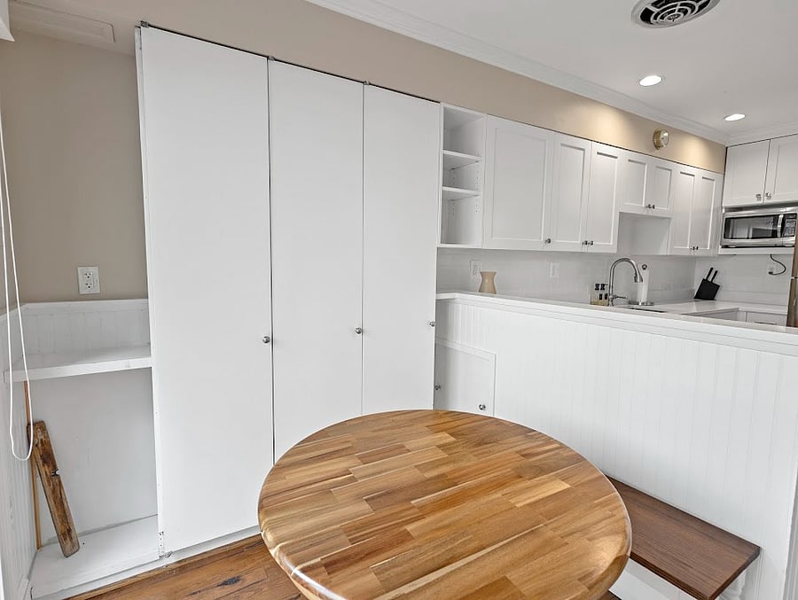 Breakfast nook