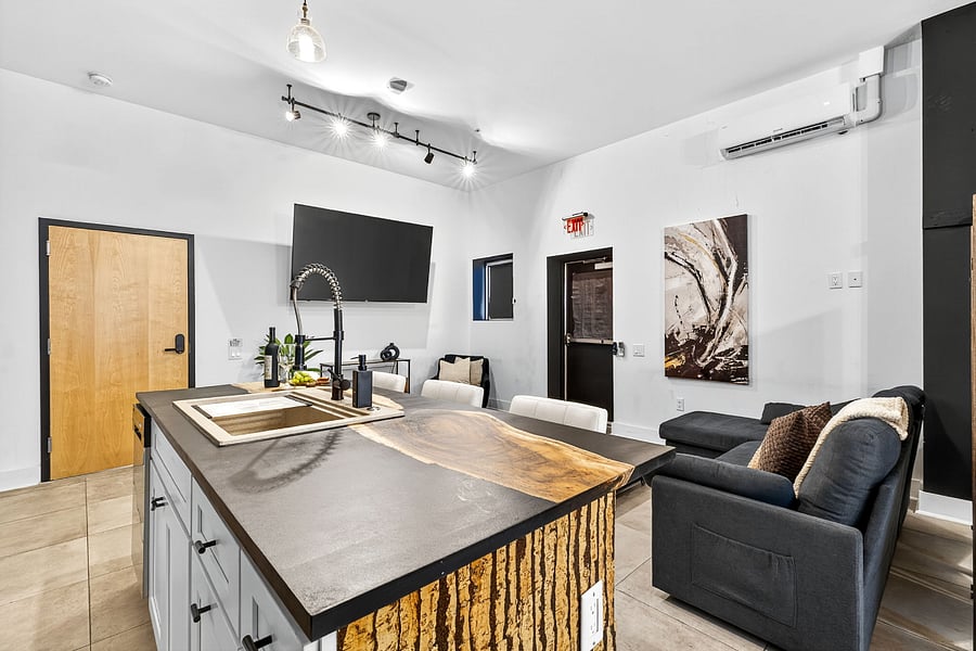 Furnished Finder property 697166_1 photo 12