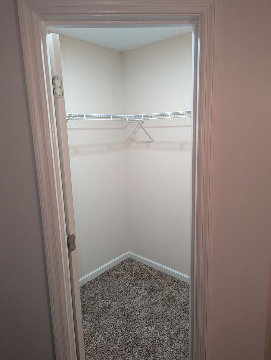 Walk-in closet