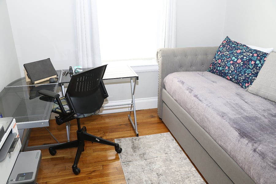 Bedroom 5 Office with twin Daybed