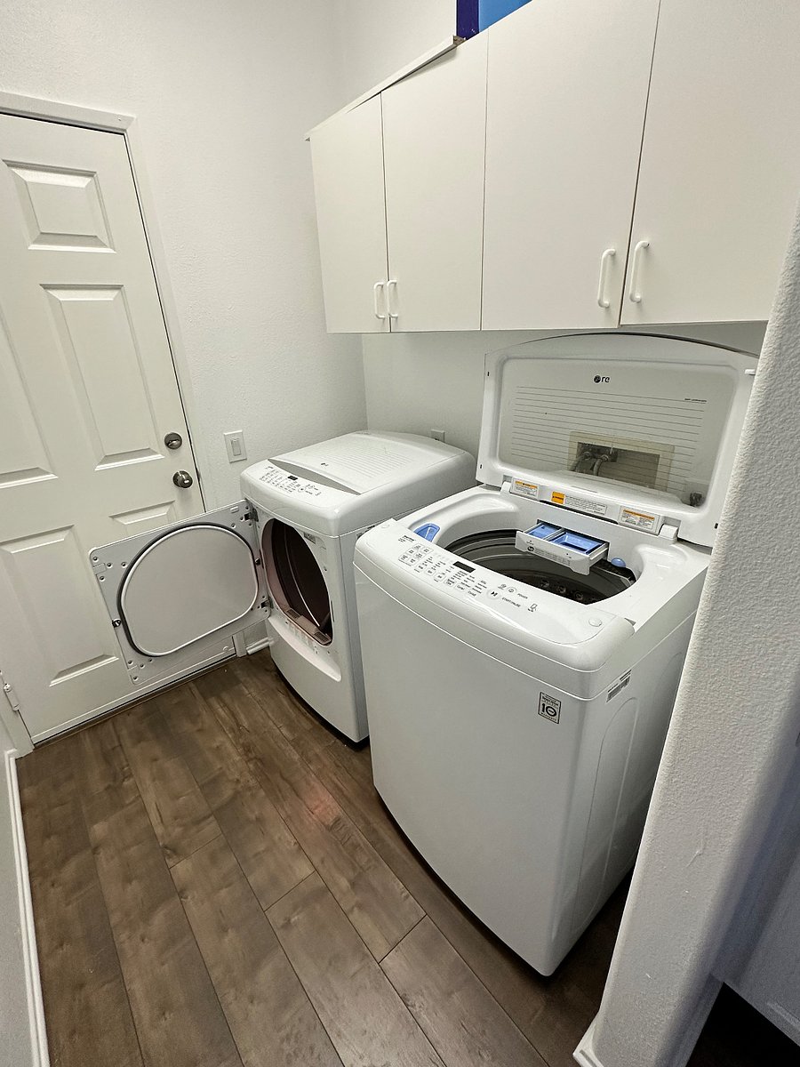 WASHER & DRYER