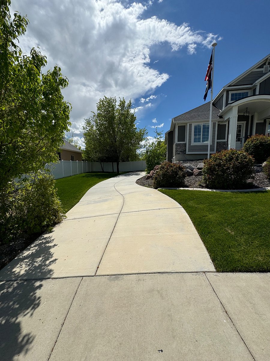 Private dedicated apartment driveway