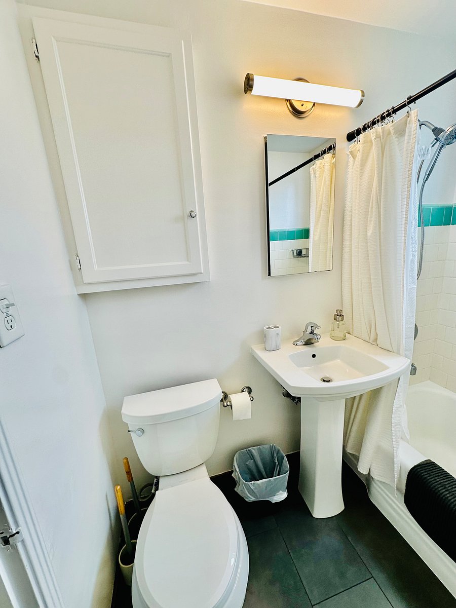 Furnished Finder property 697680_1 photo 16