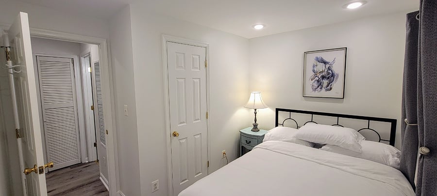 2nd bedroom,  full bed